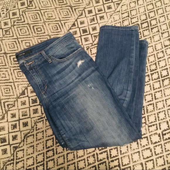 Joe’s Jeans Frida Distressed Jeans - Picture 3 of 7